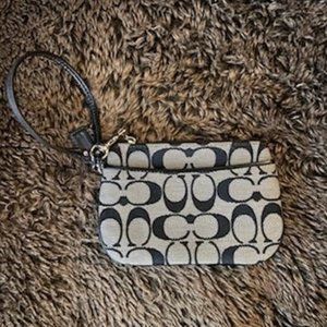 Final Price! Black/Cream Classic Coach Wristlet
